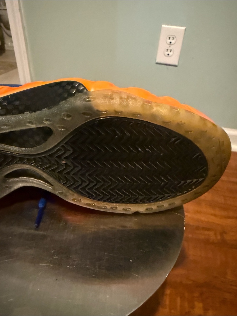 Nike MEN Orange and Blue Foamposite-Style Sneakers-NEW YORK KNICKS CHAMPS COLORS - Picture 6 of 16